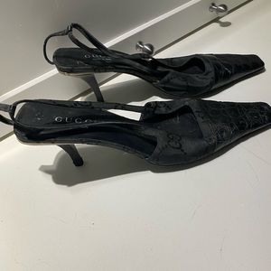 VINTAGE GUCCI HEELS